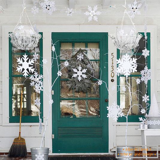 10 nápadů na zdobení verandy na Vánoce