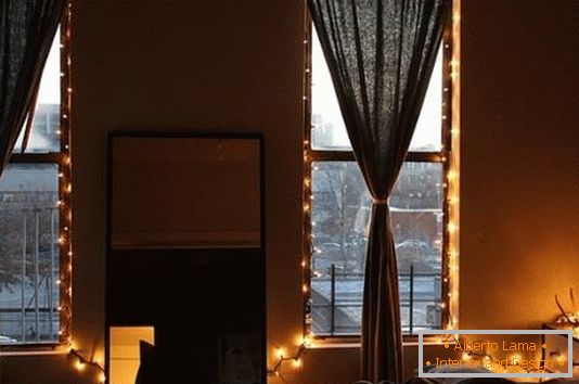 Stylové podsvětlené okna v ložnici