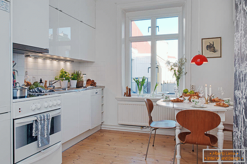 Interiér kuchyně ve skandinávském stylu