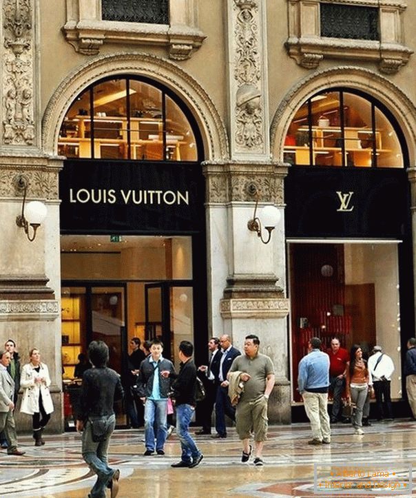 Obchod Louis Vuitton v Miláně