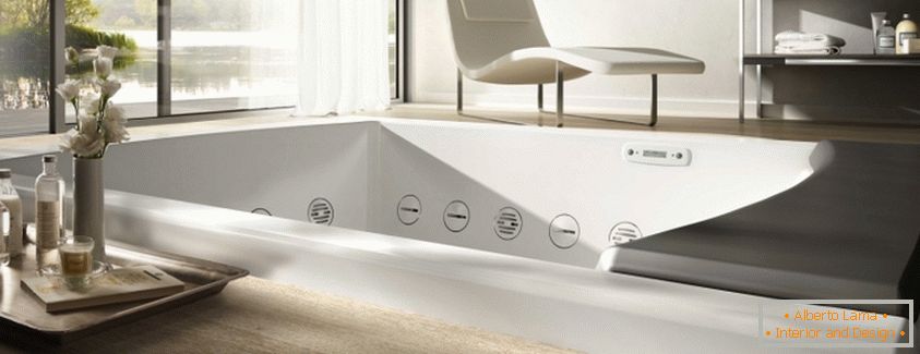 Luxusní vířivá koupel