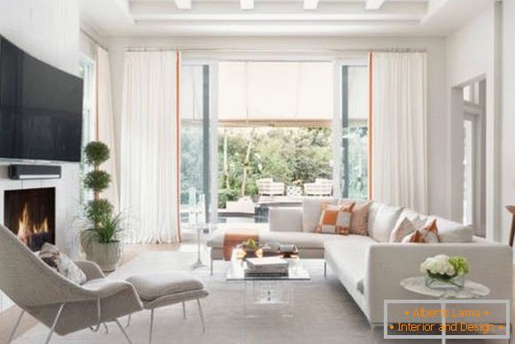 Bílé tapety pro bílý nábytek v obývacím pokoji