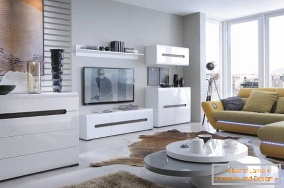 Bílý modulární obývací pokoj v moderním stylu