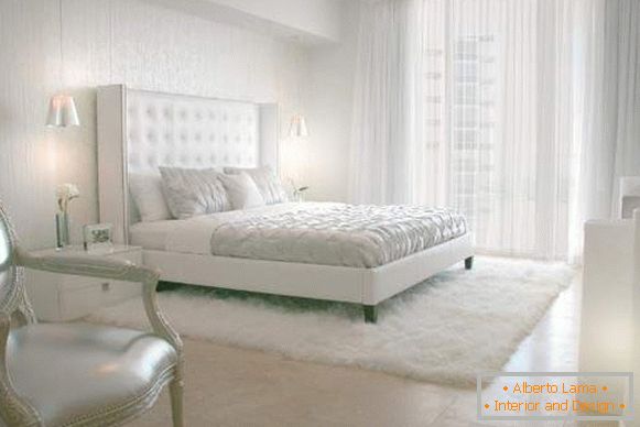 bílý načechraný koberec, foto 45