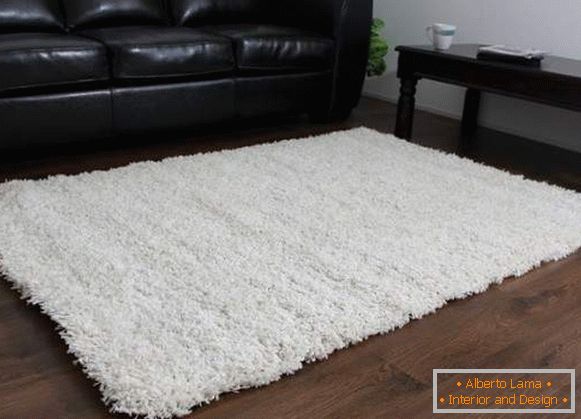 bílý načechraný koberec, foto 5