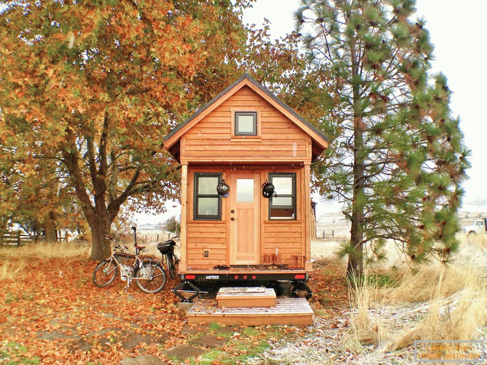 Dřevěný malý dům
