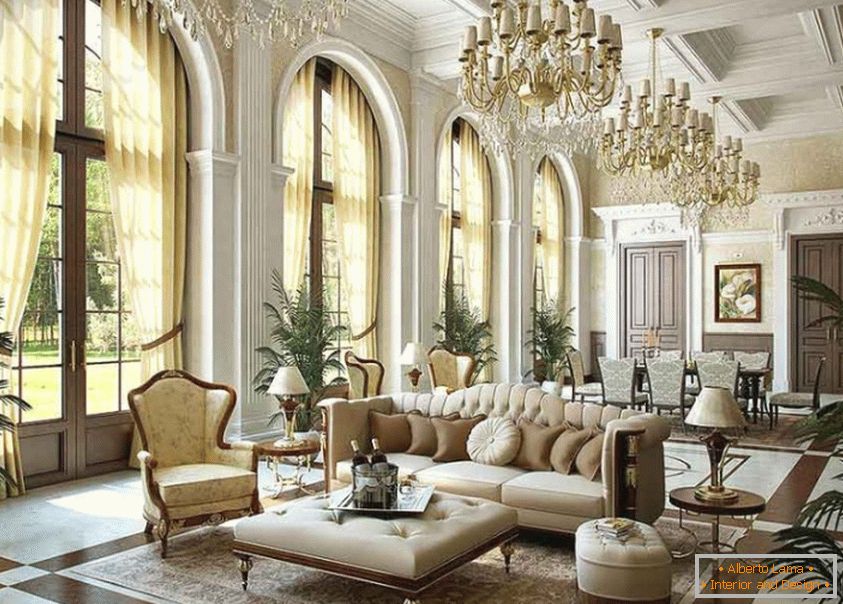 Luxusní interiér obývacího pokoje v krémových barvách
