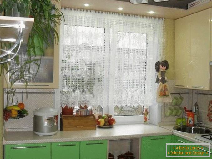 Návrh 1-pokojového bytu v Chruščově - fotografie malé kuchyně