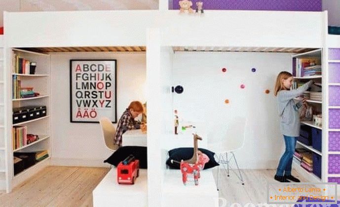 Dětský pokoj pro děti různých pohlaví, rozdělen na dva prostory