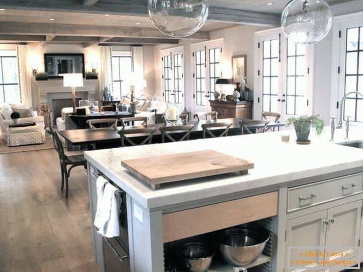 Příklad osvětlení kombinované kuchyně-jídelna a obývací pokoj