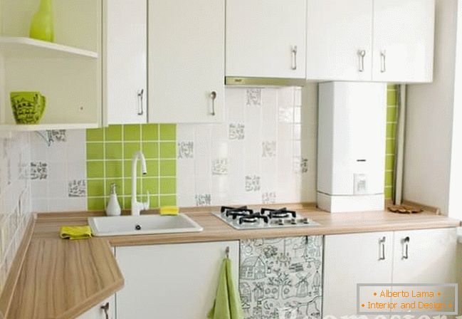 Bílá a zelená v kuchyňské dekoraci