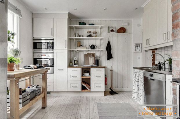 design malé kuchyně v soukromém domě фото