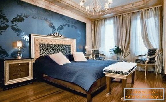 Sapphire modrá v designu ložnice