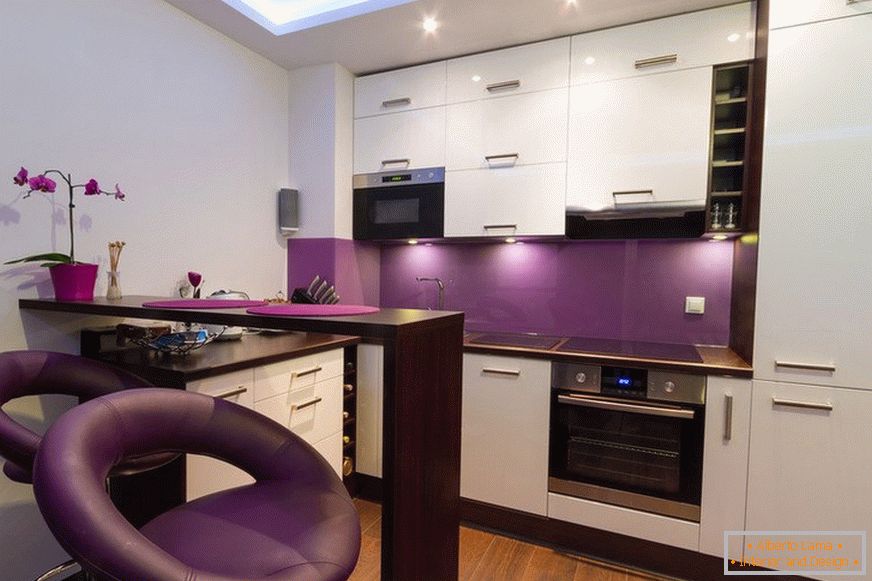 Návrh fialové kuchyně в стиле модерн