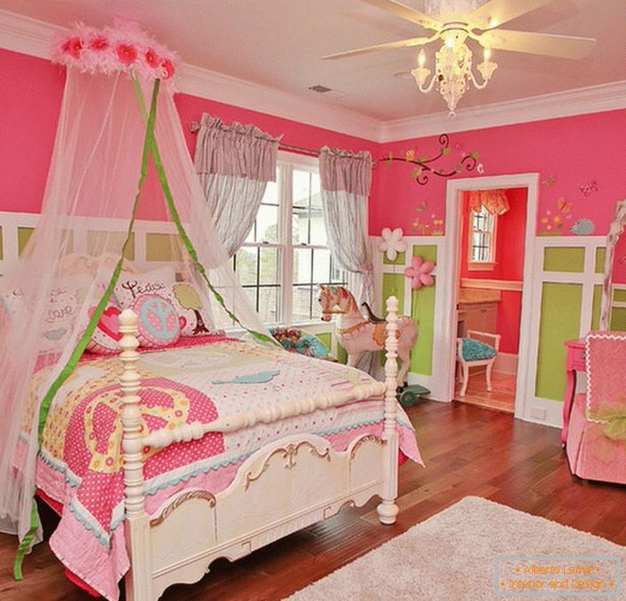 Světlá a úžasná ložnice pro dítě.