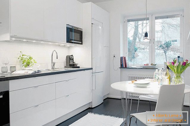 Kuchyně malého bytu v Goteborgu