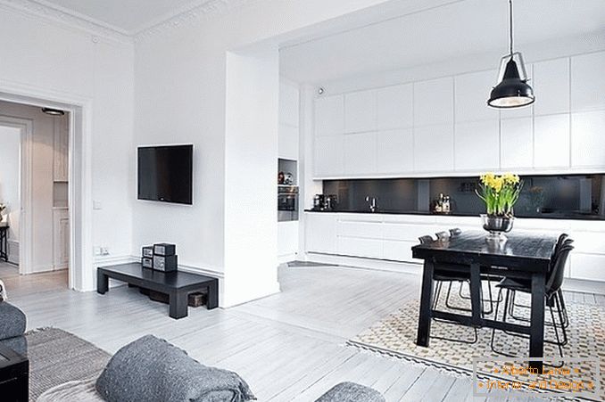 Obývací pokoj v bílé barvě