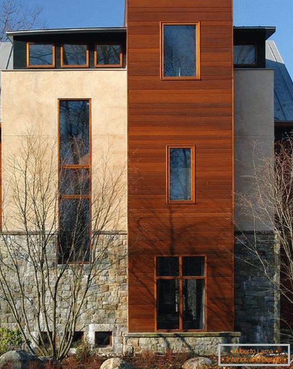 Dřevěná okna - fotografie fasády soukromého domu