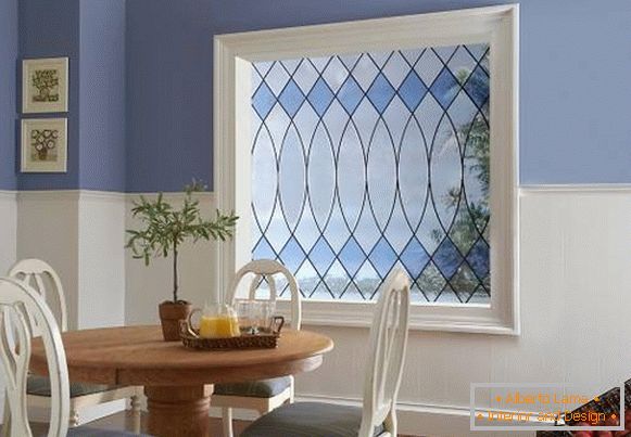 Krásné okna - fotografie dekorativního dekorace skla