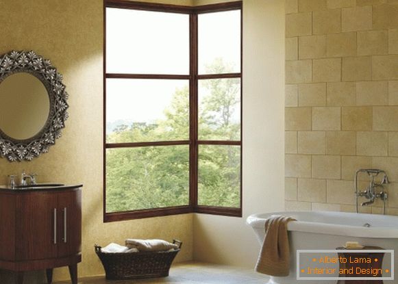 Nejlepší návrh okna - fotografie rohového okna v koupelně
