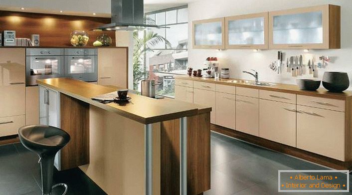 Modulový kuchyňský nábytek vám umožňuje harmonicky uspořádat pokoj různých velikostí.