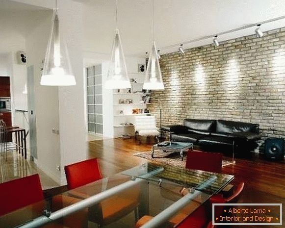 Loft interiérový design dvoupokojového bytu - fotografie kuchyně v obývacím pokoji