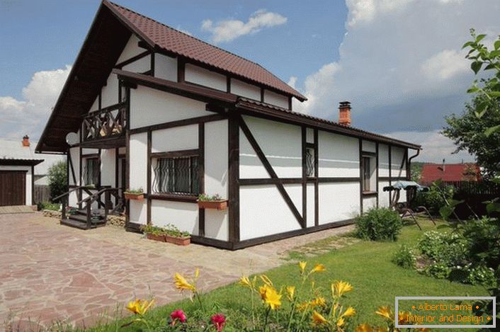 Malý dům ve skandinávském stylu přitahuje výhledy s jeho krásou a rustikální chic.