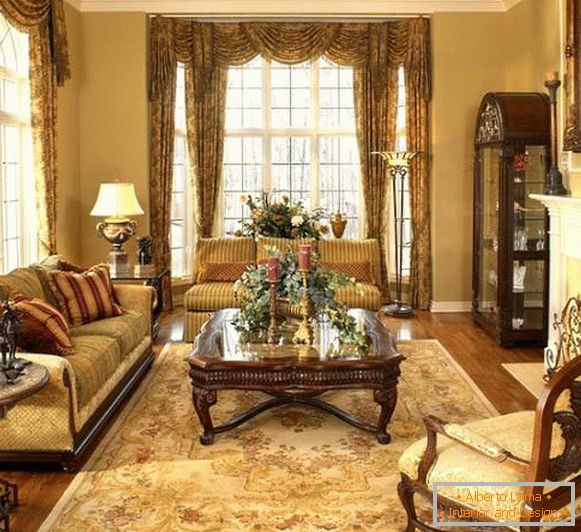 Klasický styl starého světa v interiéru obývacího pokoje