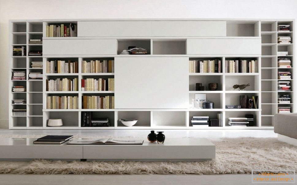 Bílý nábytek v obývacím pokoji