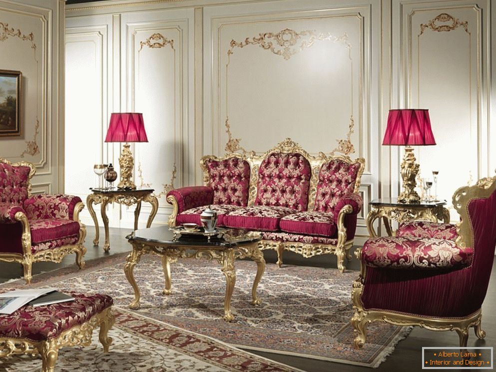 Bord nábytek v krásném interiéru