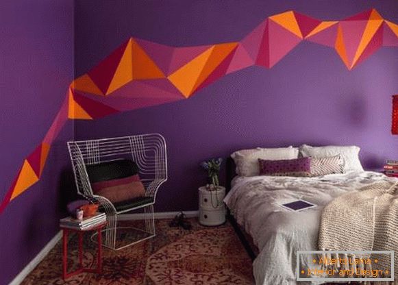 Nápady na malování stěn v bytě v fialové