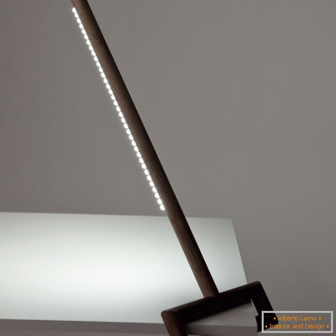 Kreativní stolní lampa od Jaroslava Misonzhnikova