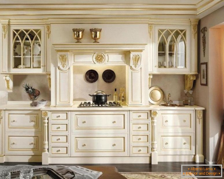 klasické bílo-zlaté-dřevěné-šatní-pro-kuchyňské-design záclonové sklo-okenní rohové osvětlení-nad-sporák-jako-dobře-hnědé-květinové-koberec-na-tmavé-dřevěné-podlahy-jpg