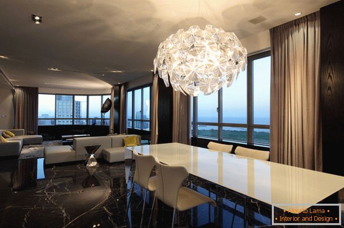 Masivní lustr pro obývací pokoj ve špičkovém stylu dává dostatek světla. Futuristický design - stylové řešení pro interiér.