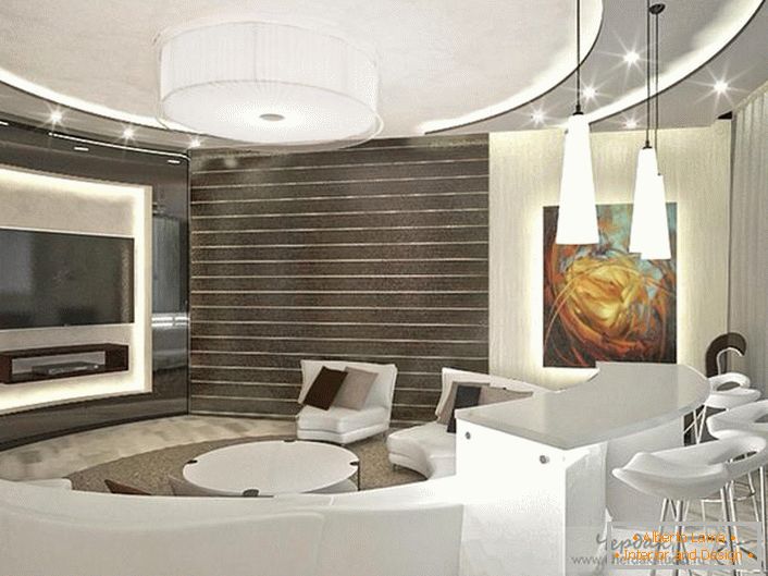 Návrhář úspěšně vybral osvětlení obývacího pokoje ve stylu high-tech. Vícepodlažní závěsné stropy mají příznivý vzhled.