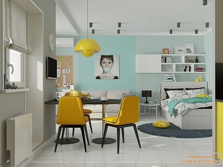 Kombinace máty a jasně žluté barvy v interiéru