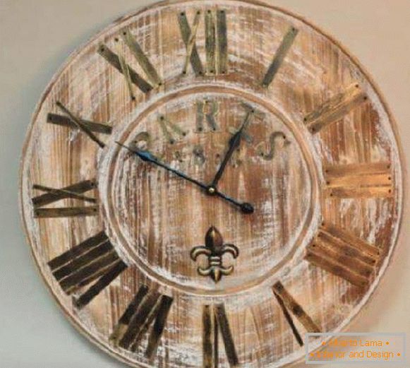 dřevěné nástěnné hodiny, foto 2