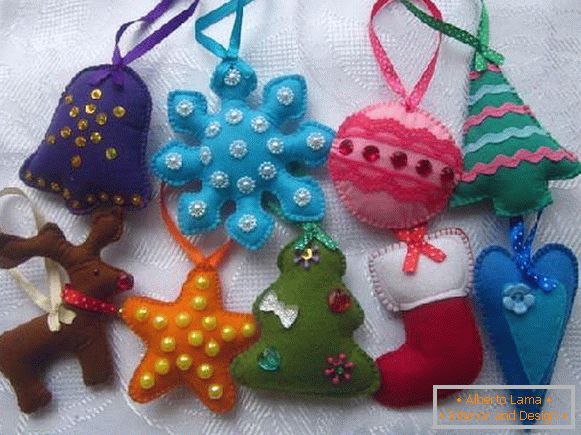 jednoduché novoroční hračky vyrobené z tkaniny vlastním rukama, foto 6