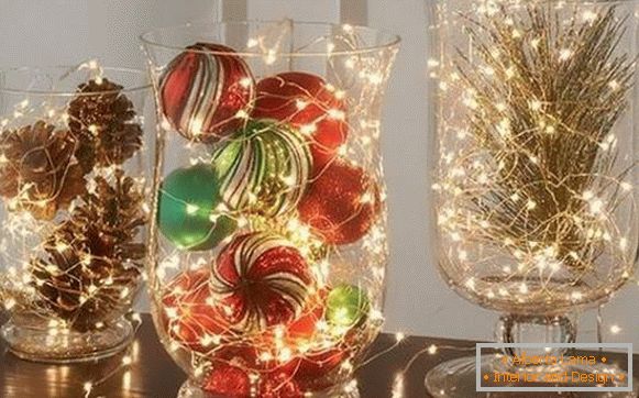 Novoroční LED věšák v dekoru domu pro Nový rok