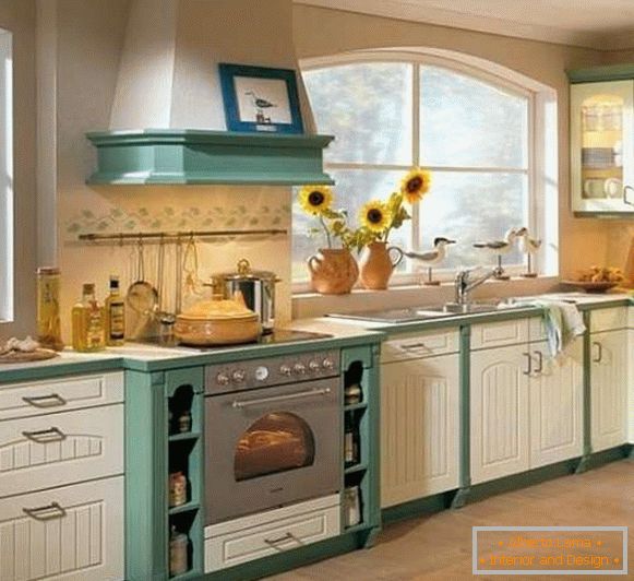 Kuchyňské interiéry stolování v soukromém domě - foto design provence