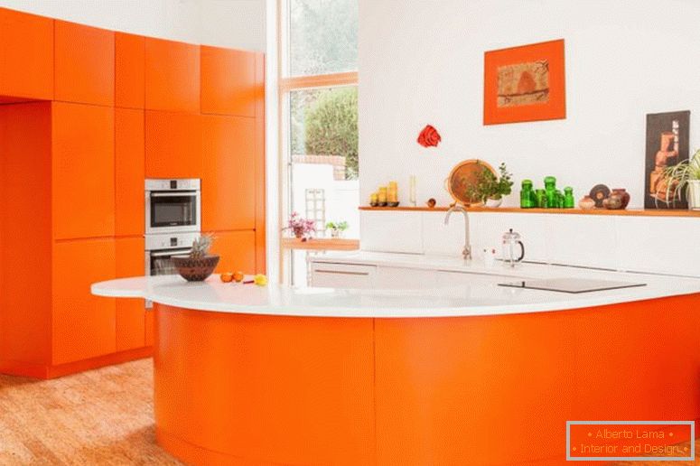 oranžová kuchyně