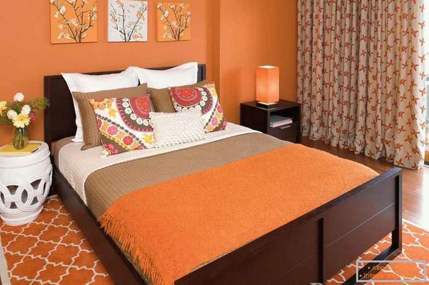 Ložnice v oranžové