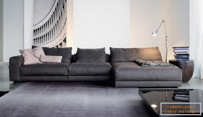 Útulné modulární sedací soupravy pro interiér obývacího pokoje ve stylu minimalismu. Baggy modulární vzory vyhlazují přísnost prostorného obývacího pokoje.
