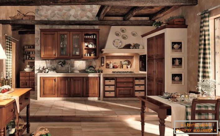 Kuchyně ve stylu chaty láká svou jednoduchost. Teplo domova, tak můžete popsat interiér kuchyně.