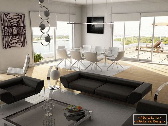 Vkusně zařízený interiér prostorného obývacího pokoje v high-tech stylu láká lakonické linie a snadné vnímání.