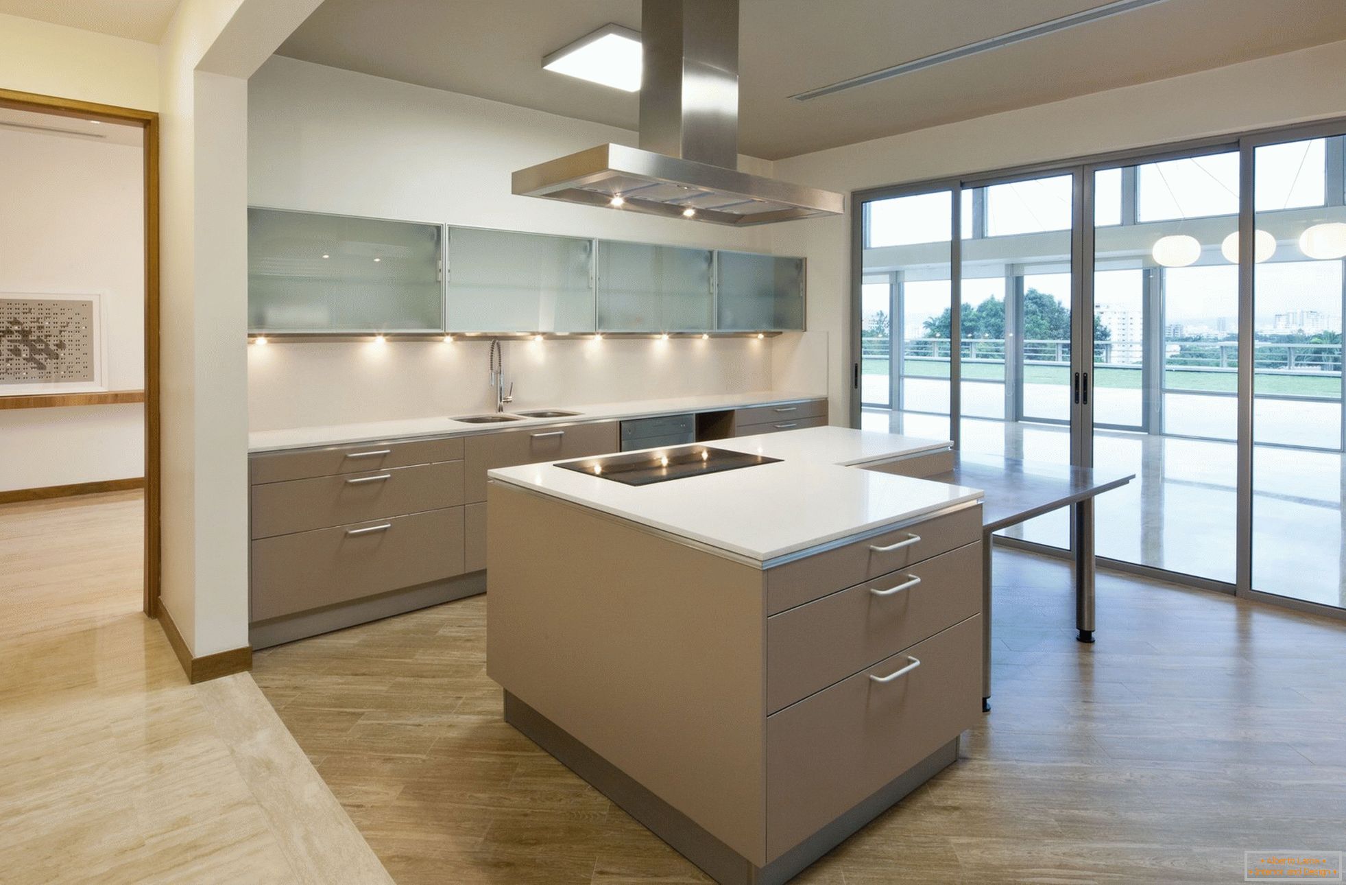 Kuchyně s panoramatickými okny