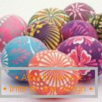 Jasné velikonoční vejce se vzory