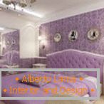Dekorace z purpurové ložnice