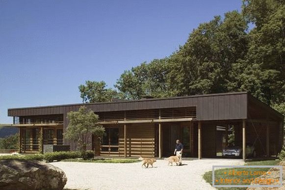 Design dřevěného domu s garáží