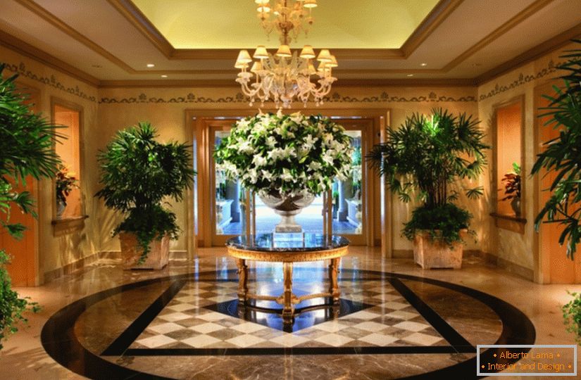 Hlavní lobby hotelu Four Seasons